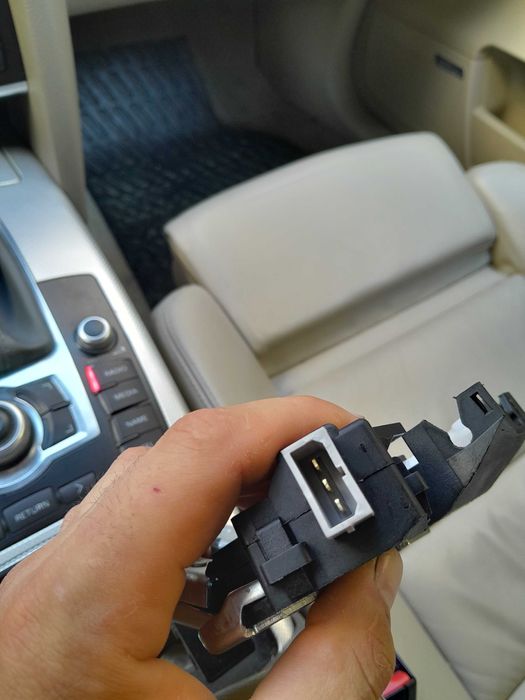 Broasca haion audi a6 c6 2010