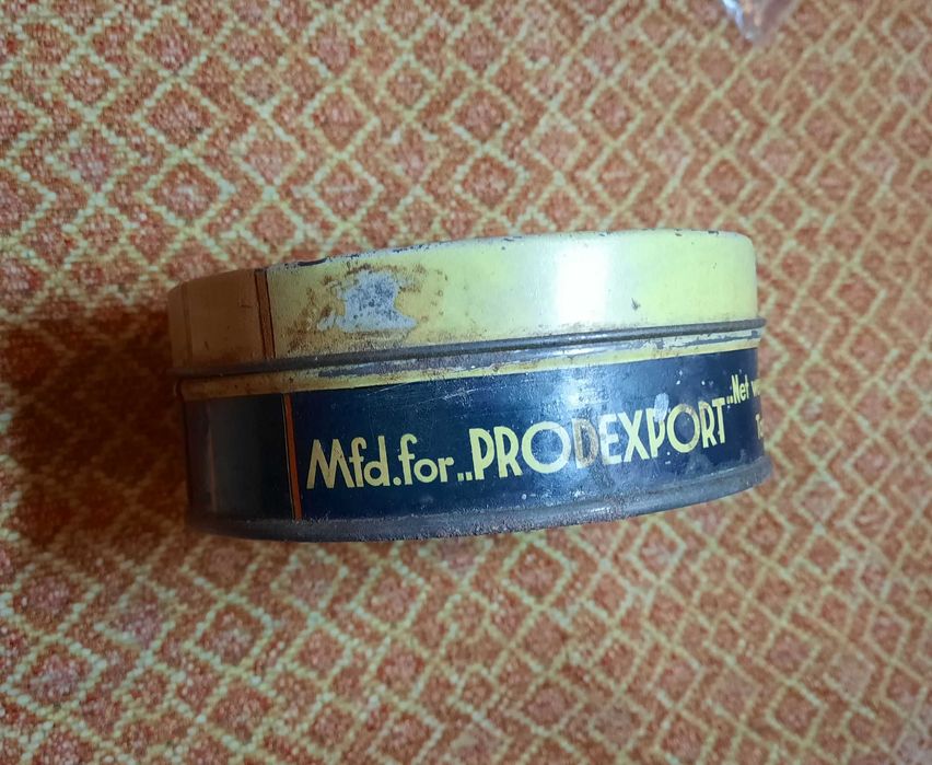 Cutie veche de caviar din România de peste 60 de ani