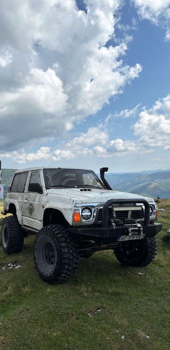 Nissan Patrol y60 scurt Slx