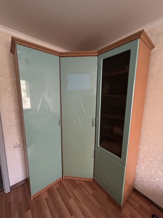 Шкаф трехдверный в детскую