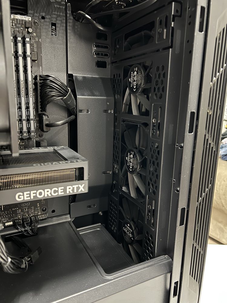 Calculator / Unitate Gaming Ryzen 5, RTX 4060Ti, 32Gb RAM, 1Tb SSD