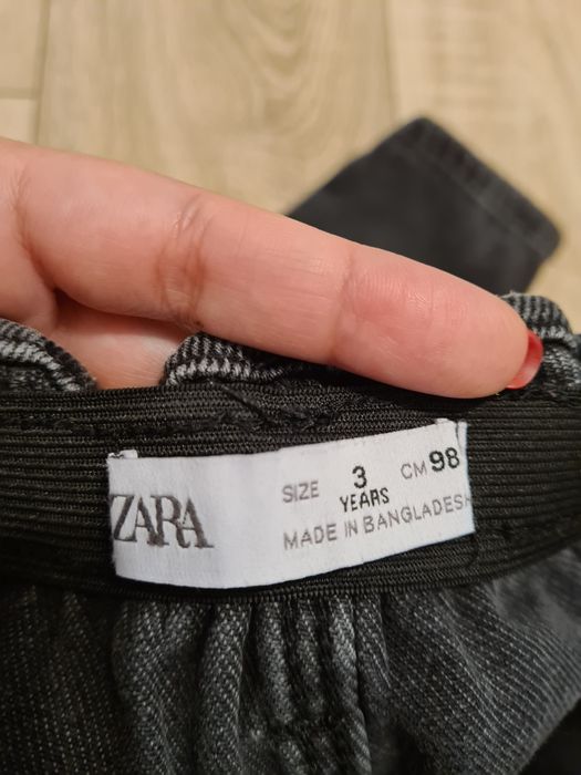 Vand blugi Zara fetite 3 ani 98 cm