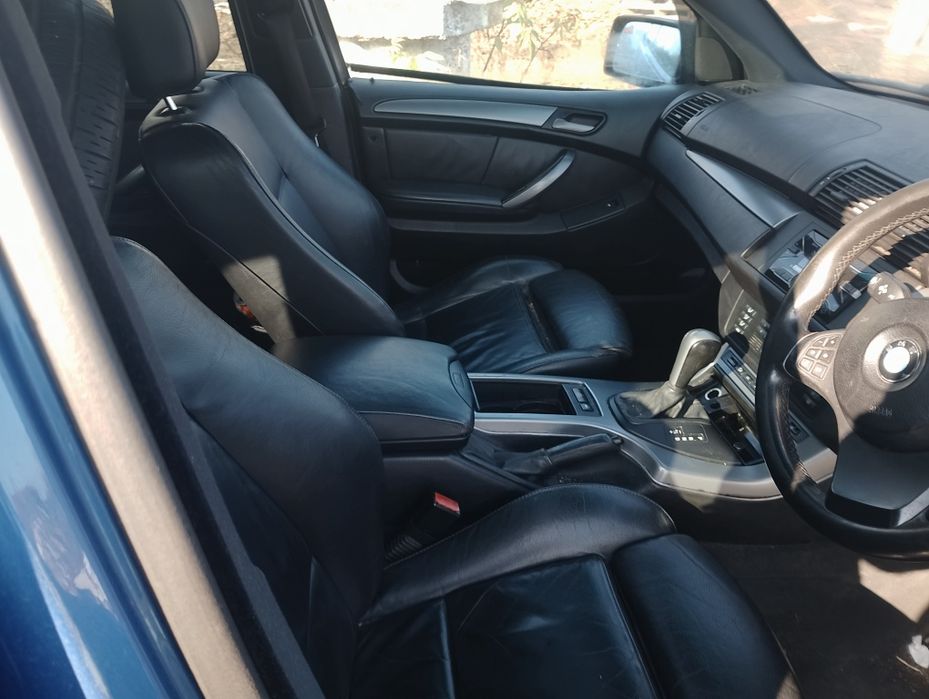 Dezmembrez BMW X5 2004