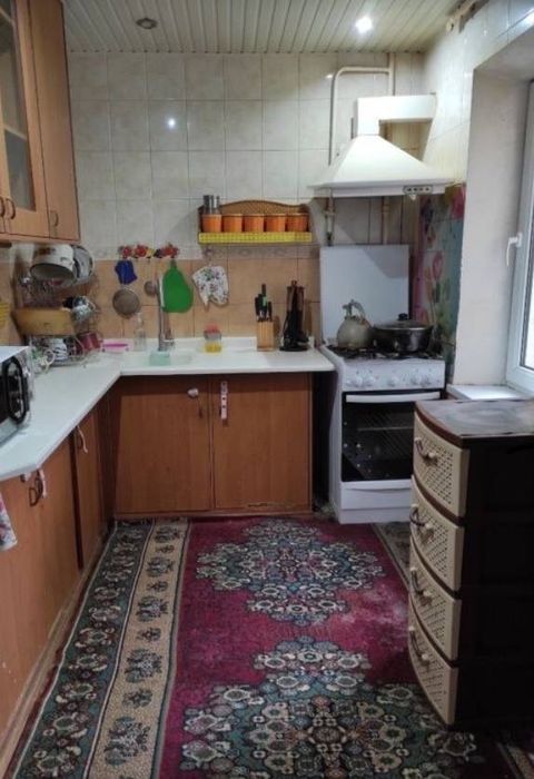 Чиланзар 1 кв 3/3/4 кирпич. Орр Торговый Центр. Срочно