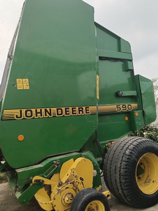 Presă Baloți Rotunzi John Deere 590S Ață Și Plasă Balot 120/170