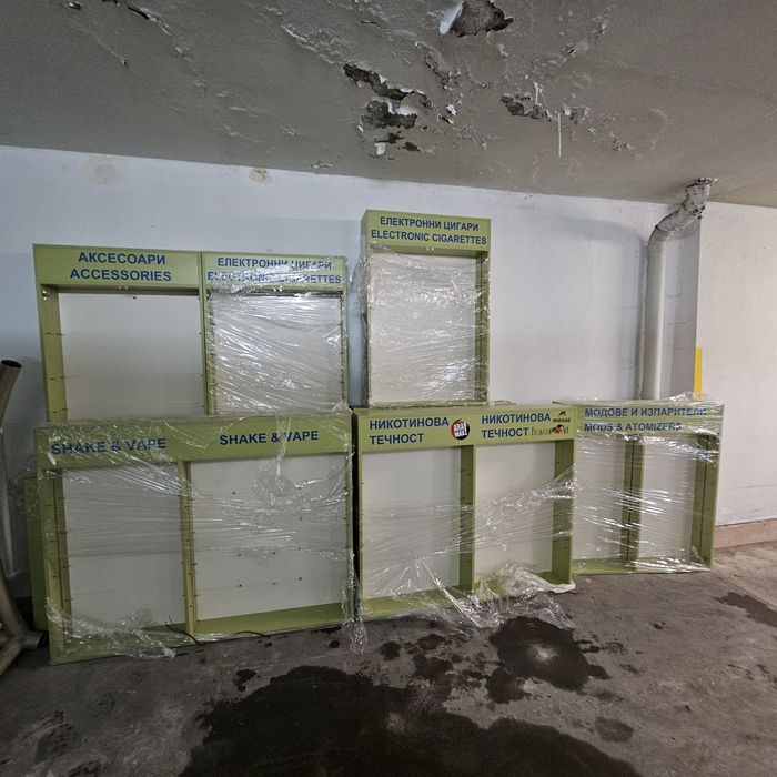 Стъклени витрини с LED осветление!