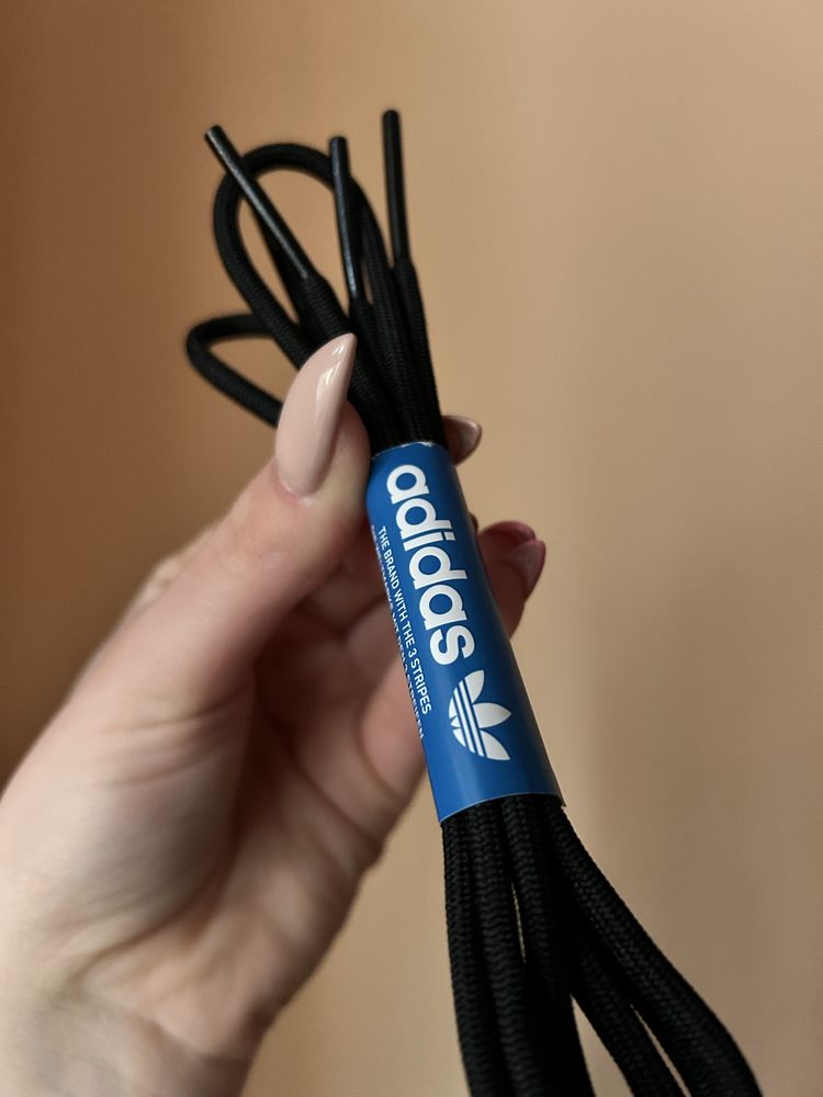 Връзки за обувки Adidas