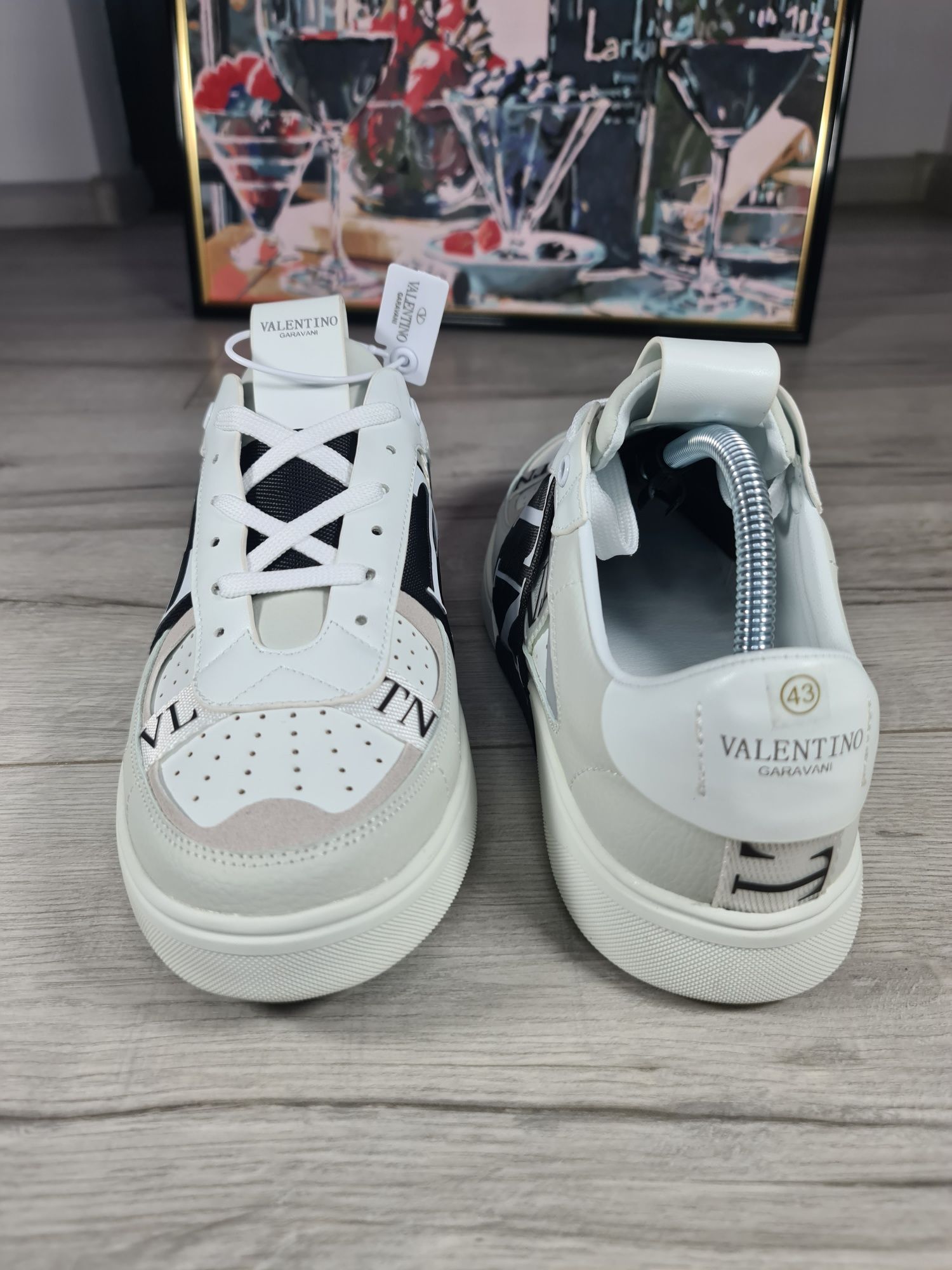 Sneakers-Valentino-VL7N-Albi-Transport-Gratuit-Breloc-LV+Parfum-Cadou