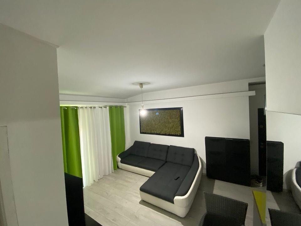 Apartament cu 3 camere