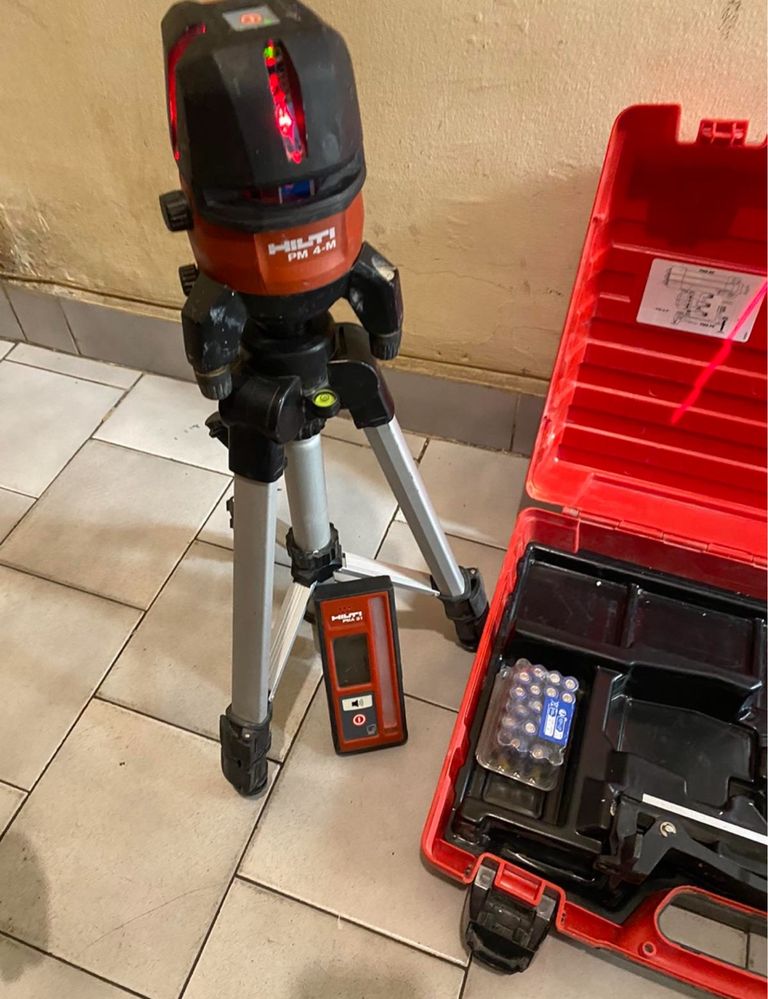 Многолинеен лазерен нивел Hilti pm4 M