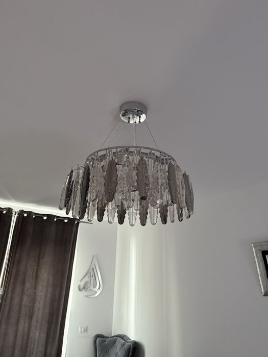 lustra tip candelabru modern