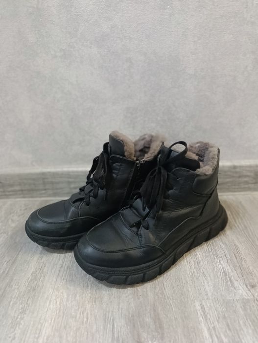 Продаю мужские сапоги