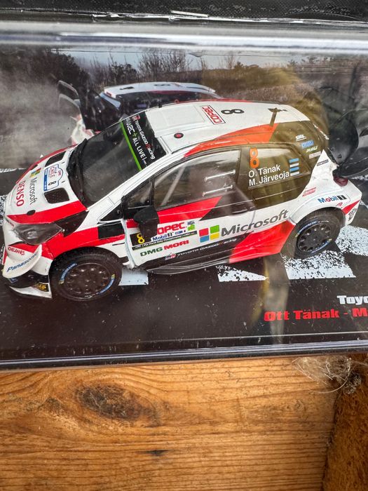 Колички метални чисто нови