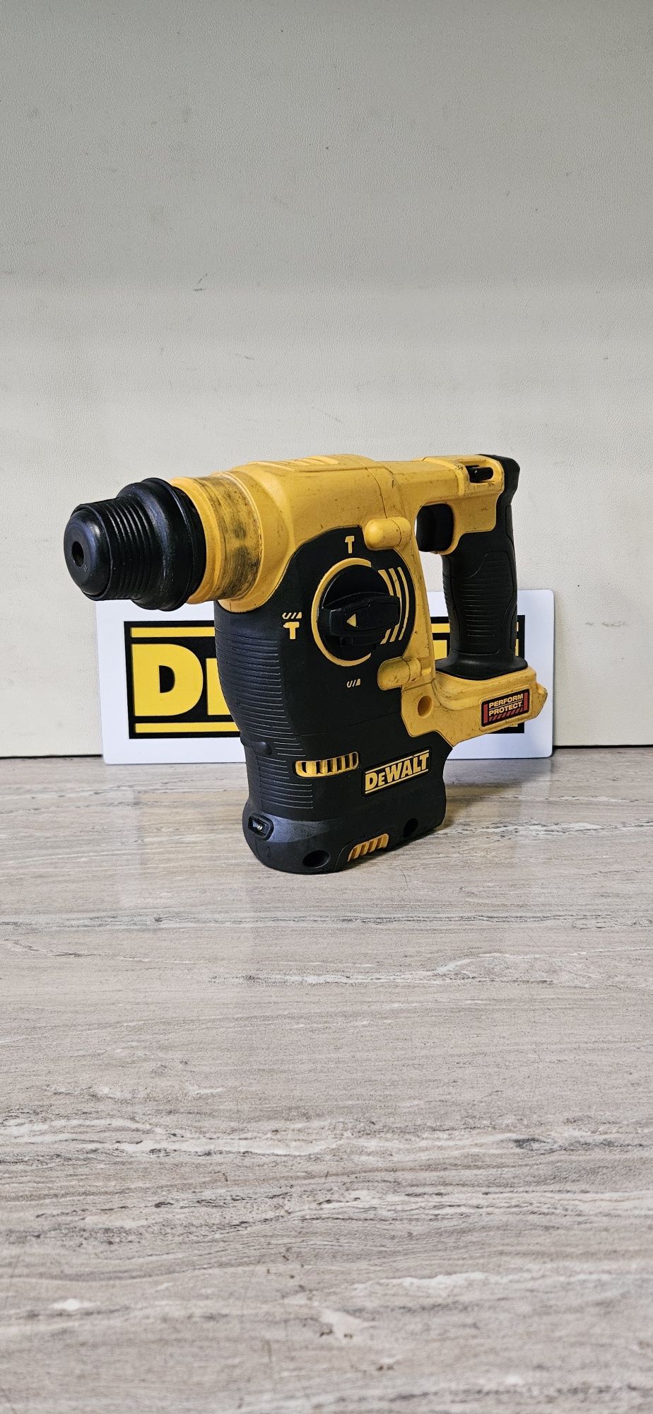 Dewalt Перфоратор DCH253 18V.