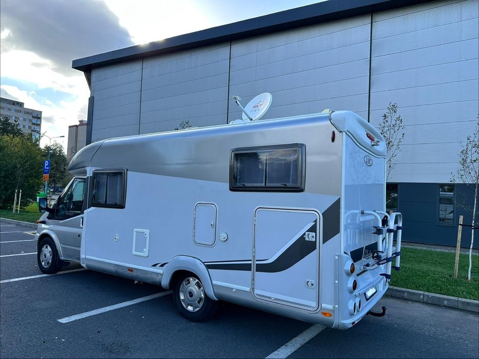 Autorulota Camper LMC Liberty Breezer V654 G,Aer conditionat fața spat