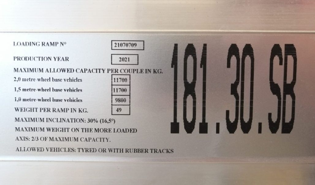 Rampa din aluminiu 3 metri lungime / 11700 kg