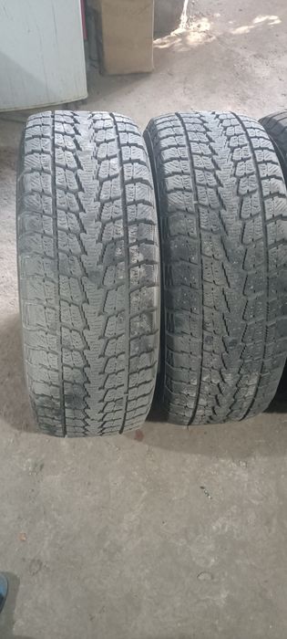Комплект зимних шин