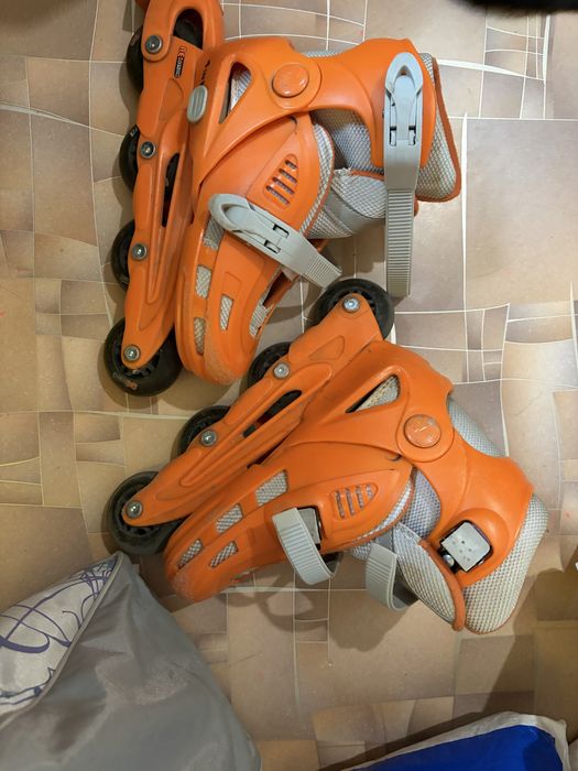 продам ролики размер регулируется максимальный 37-38