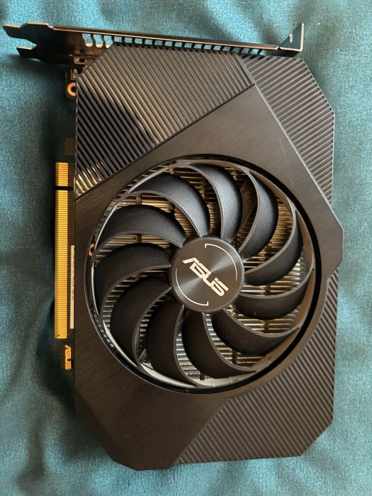 Vand placa video GTX 1650 stare foarte  buna