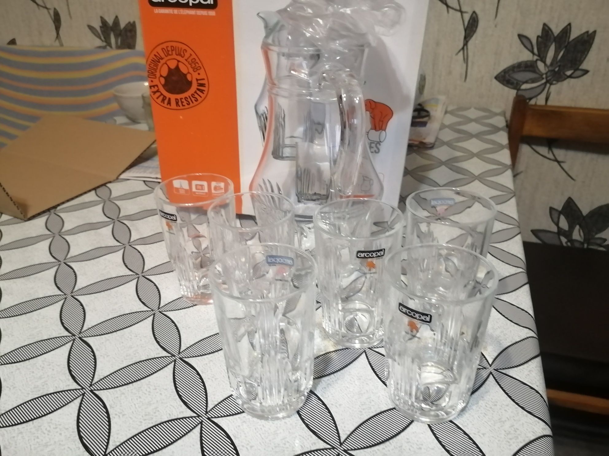 Комплект стаканы с кувшином