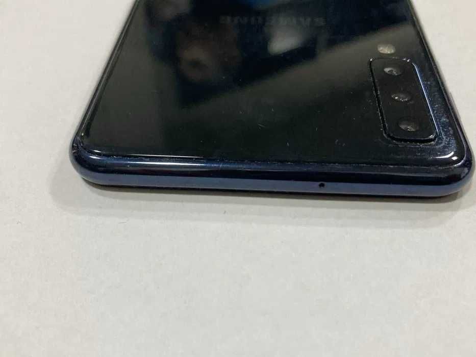 Samsung Galaxy A7 64 GB 4 RAM (2018)
