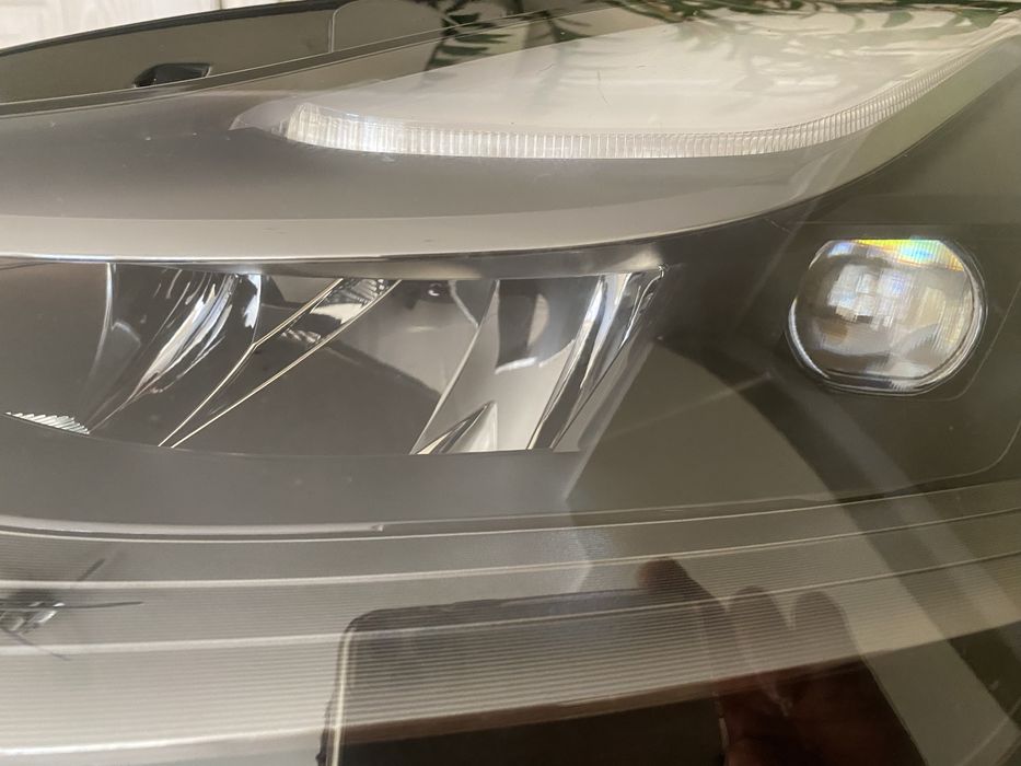 Ляв фар за Тесла модел 3/Tesla model 3