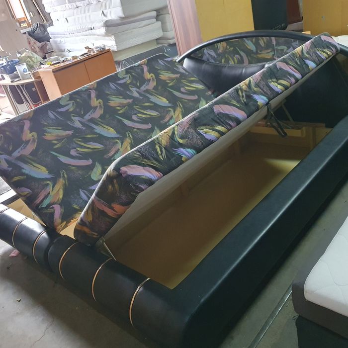 Pat dormitor tapițat piele 1.80m/2m+are ladă