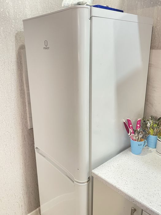 Холодильник,не охлаждает