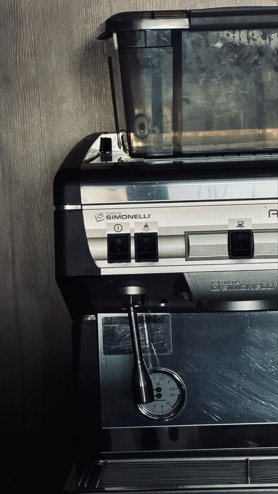 Продается кофемашина SIMONELLI