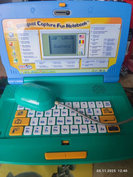 Notebook bilingual romana-engleza copii litere, matematica, puzzle,etc