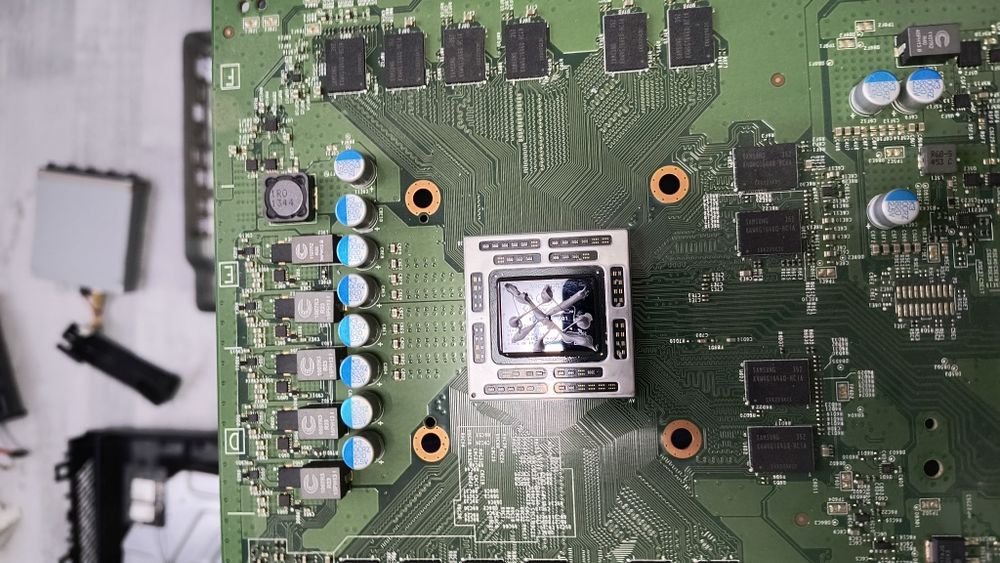 Mentenanta Console Playstation si Xbox