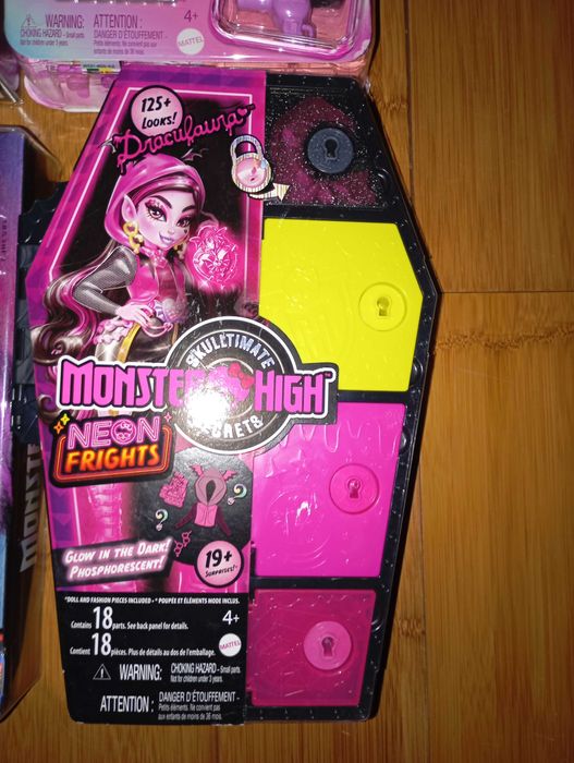 Кукла Monster High Draculaura. Neon frights.