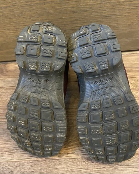 Уникални апрески / ботуши Quechua Decathlon за момиче - 30 номер.