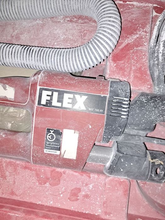 Жираф Flex и прахосмукачка