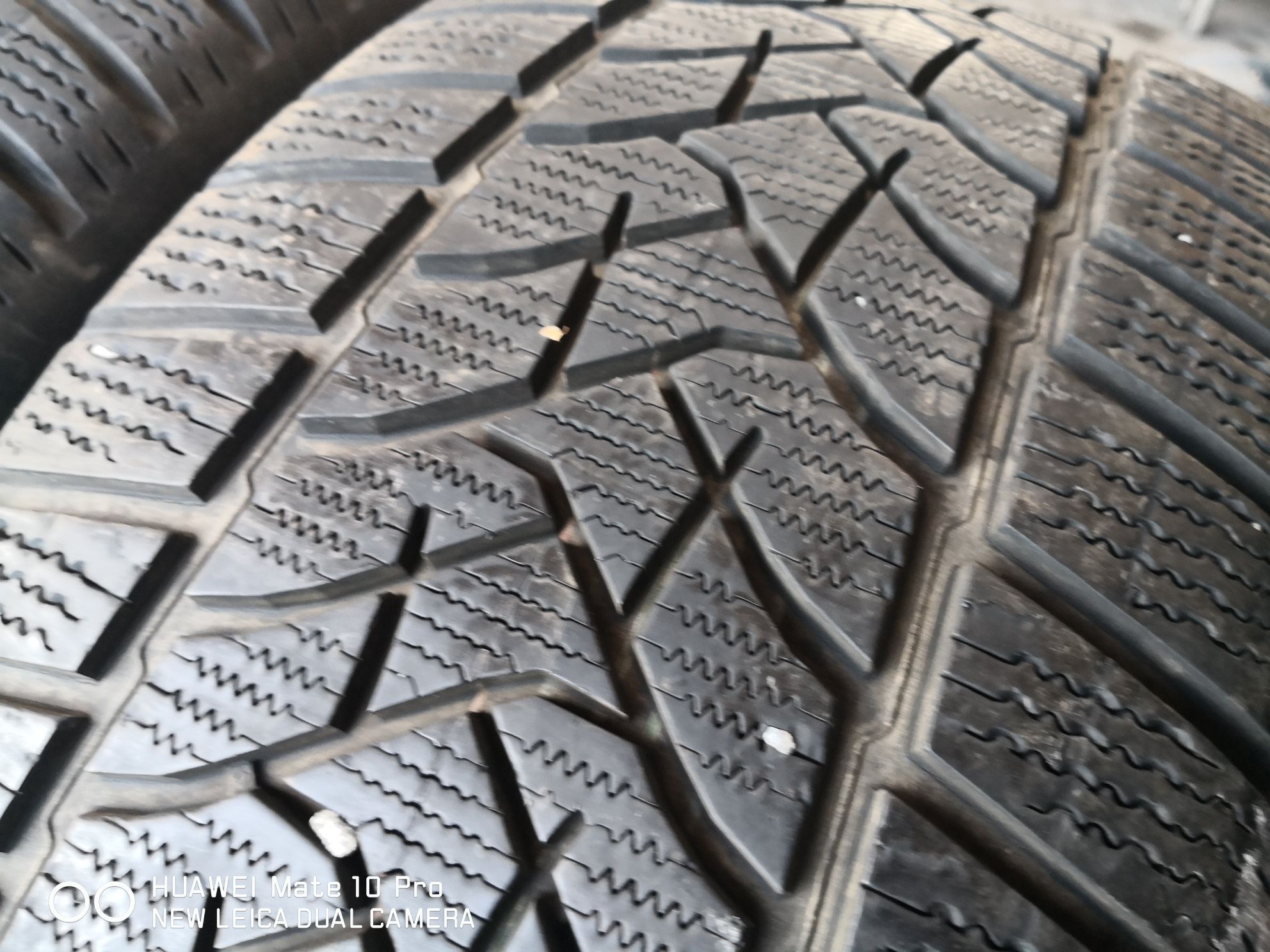 255 45 20 цола гуми dunlop 4 броя