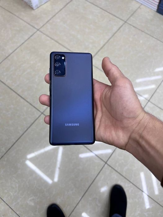 Samsung galaxy S20 Fe sotiladi