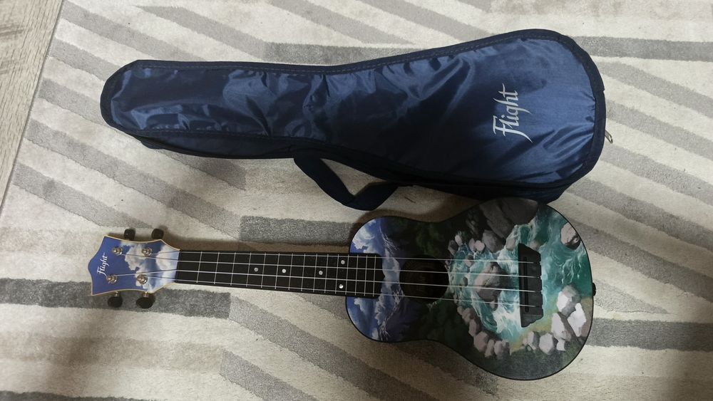 Укулеле Flight .