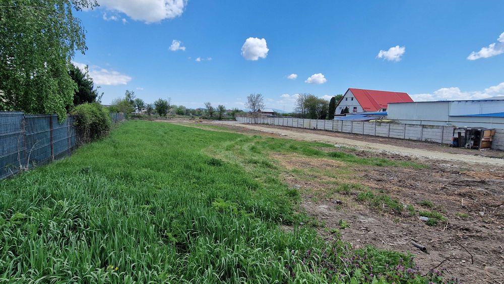 2440 mp cu Autorizatie de construire  pentru două case-plata în transe