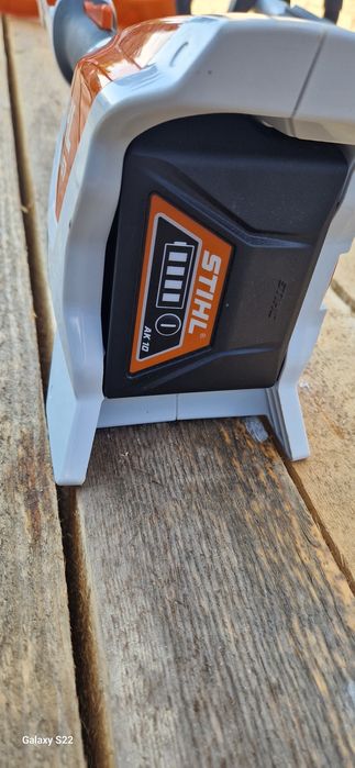 Stihl motocoasa pe acumulator