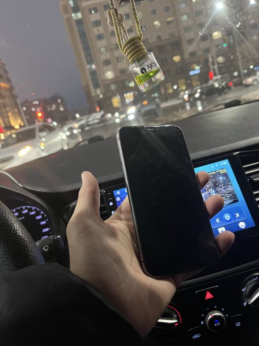 айфон 11 128 гб продаю