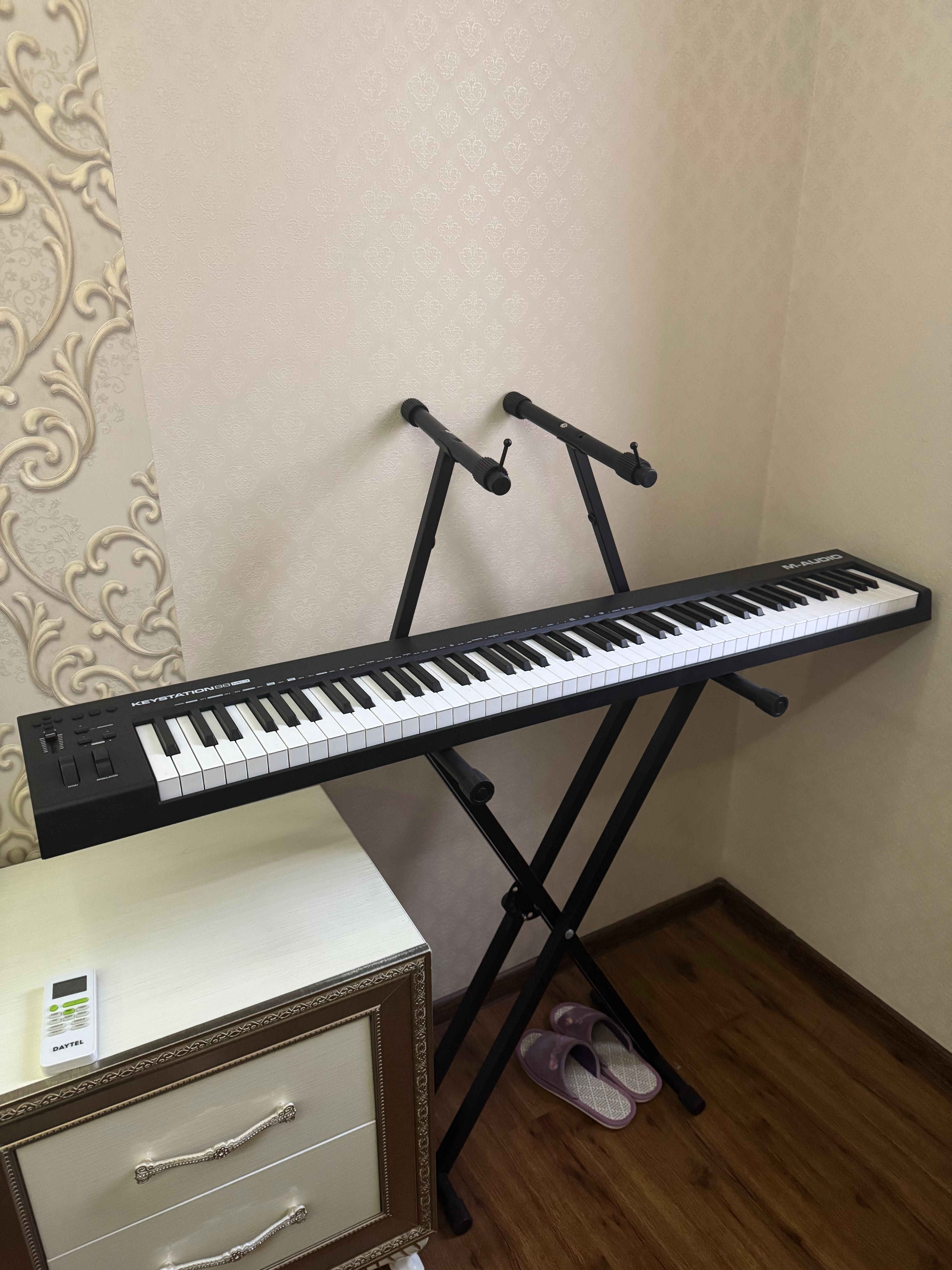 Midi клавиатура Keystation 88 (со стойкой)