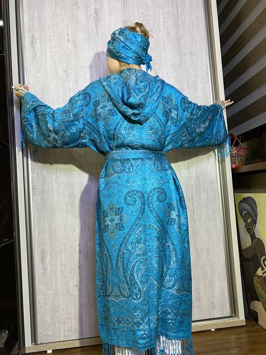 Чапан -абая с поясоми шарфом