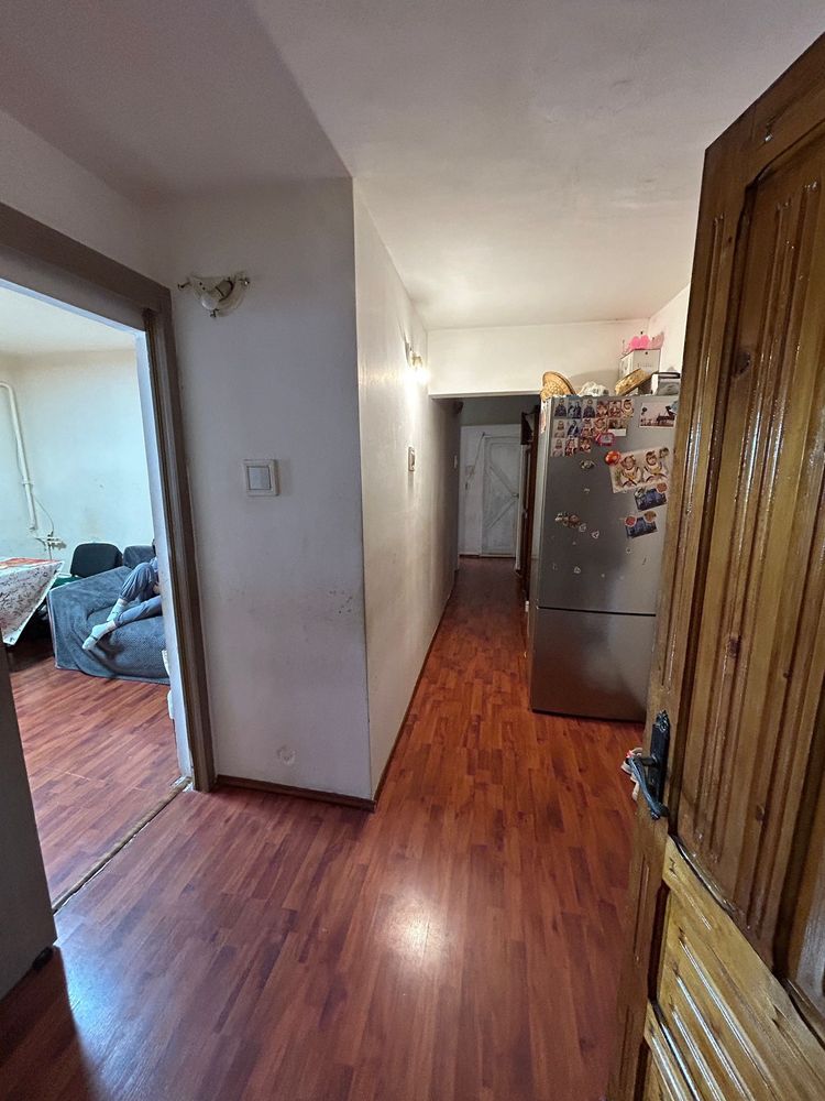 Apartament 3 camere 70mp 4/4