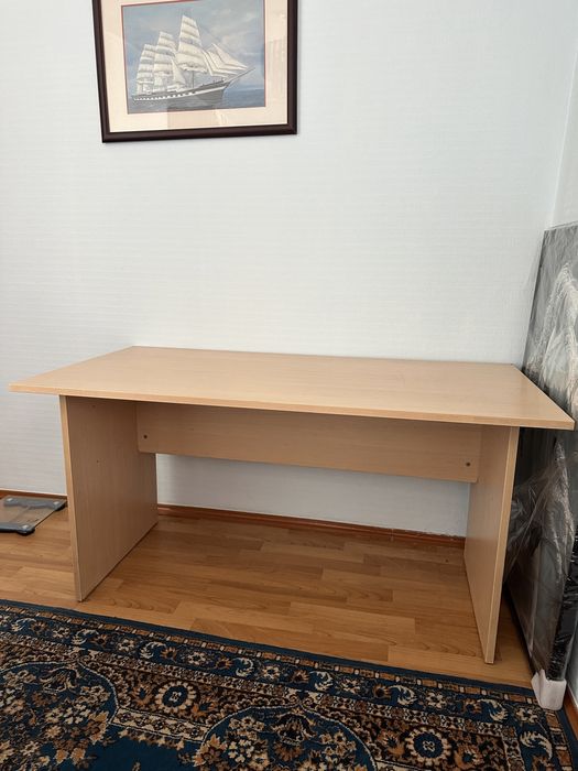 Продам стол