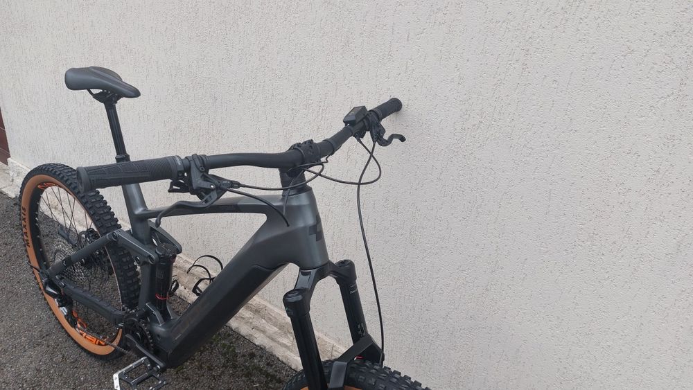Bicicleta  Cube carbon bosch cx smart 750
