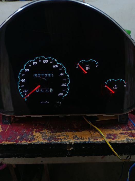 Matiz best tablo sotiladi. Продоется приборная панел Матиз бест.