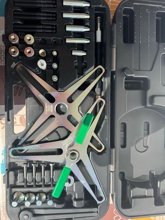 Set scule montaj ambreiaj.Volantă