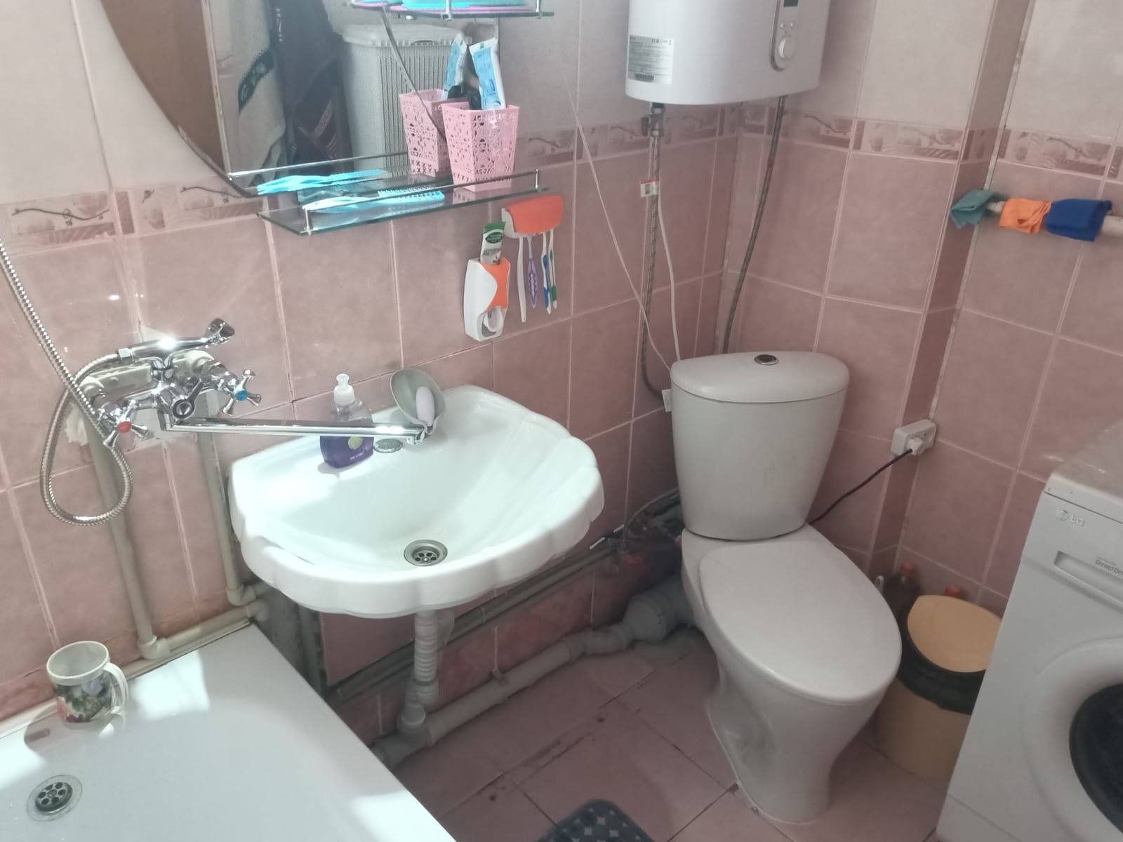 Продам 3комн квартиру по адресу 9микр 26 дом.
