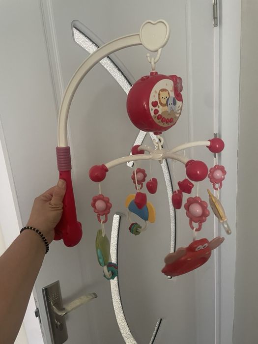 Музикална въртележка за кошара и дървено легло