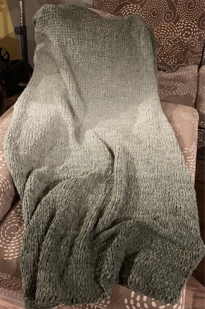 Ръчно изплетено одеяло